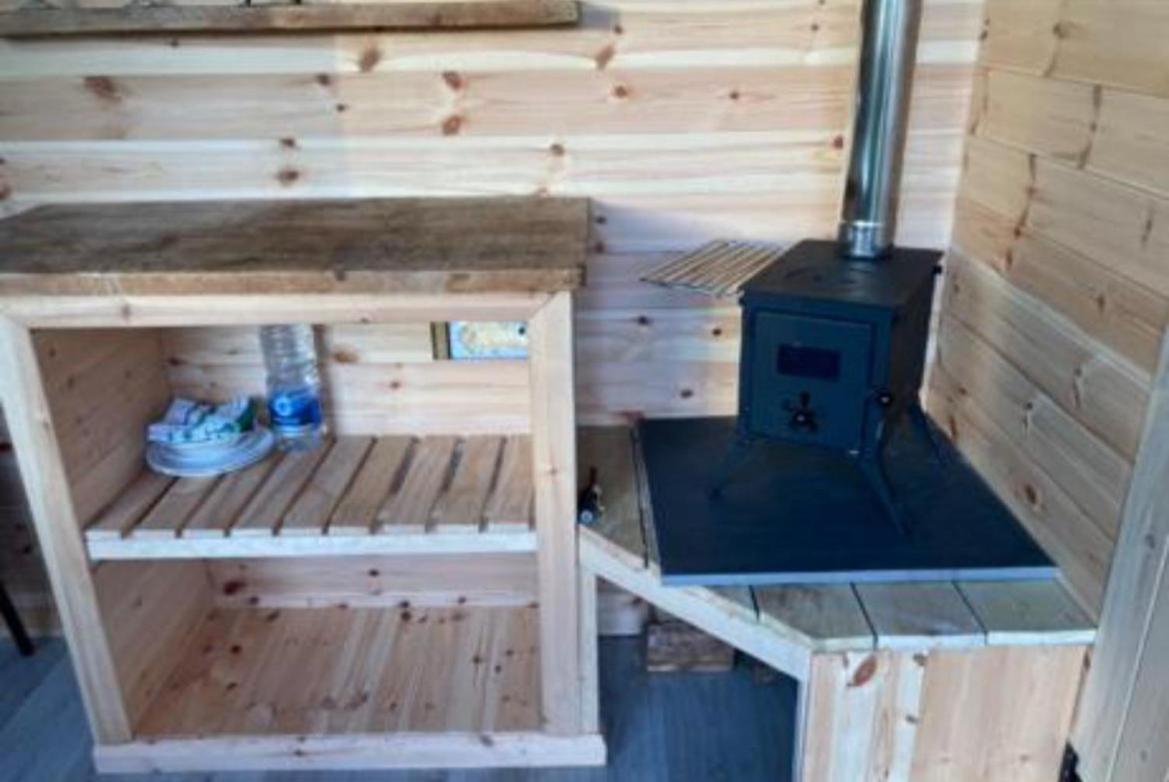 Off Grid Shepherds Hut Hotel Llansilin Kültér fotó